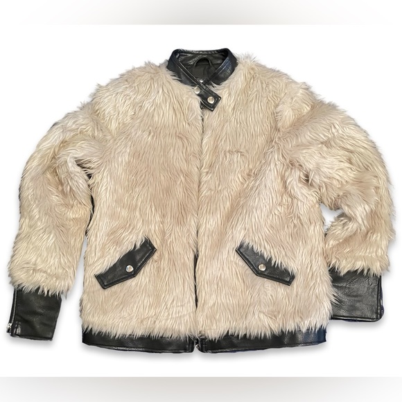 Freya Multi-Fabric Motorcycle Jacket - Picture 2 of 7